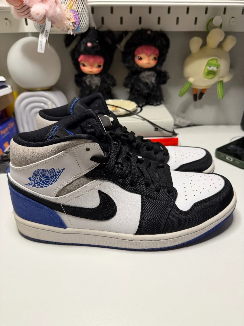 Nike Air Jordan 1 Mid Hyper Royal Black White Men’s 10 Sneakers w/ Box